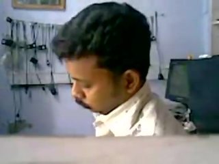 TAMIL VILLAGE girlfriend xxx clip WITH BOSS IN MOBILE SHOP