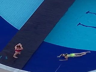 3 kvinner ved den basseng non-nude - del ii, x karakter klipp 4b