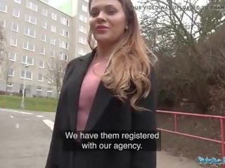 Público agente rusa shaven coño follada para efectivo: x calificación película 89