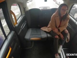 Divoký studentská miluje lollipops, volný vášnivý taxi vysoká rozlišením porno a3