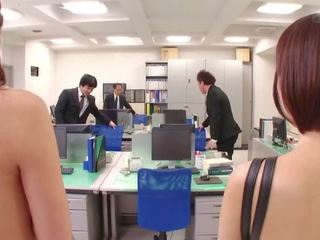 奇异的 cmnf jav 裸体主义者 insurance saleswomen 副标题