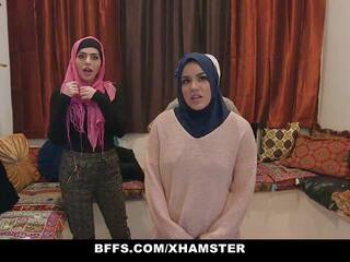 Bffs - লজ্জা অনভিজ্ঞ poonjab মেয়েরা যৌনসঙ্গম মধ্যে তাদের hijabs