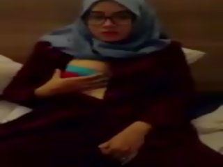 Hidżab dziewczyny solo masturbacja mój niece, x oceniono wideo 76